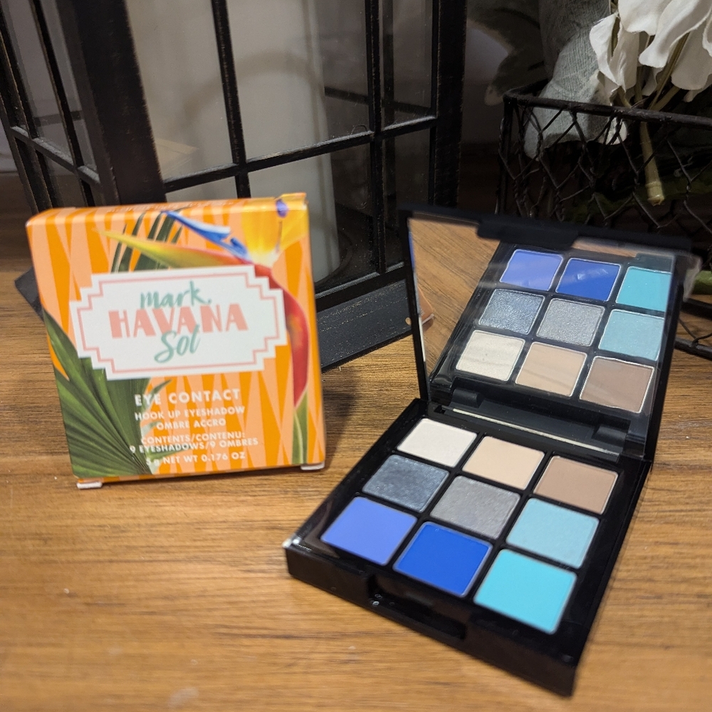 AVON Mark HAVANA SOL Eye Contact Hook Up Palette "Mojitos By The Sea NEW In Box